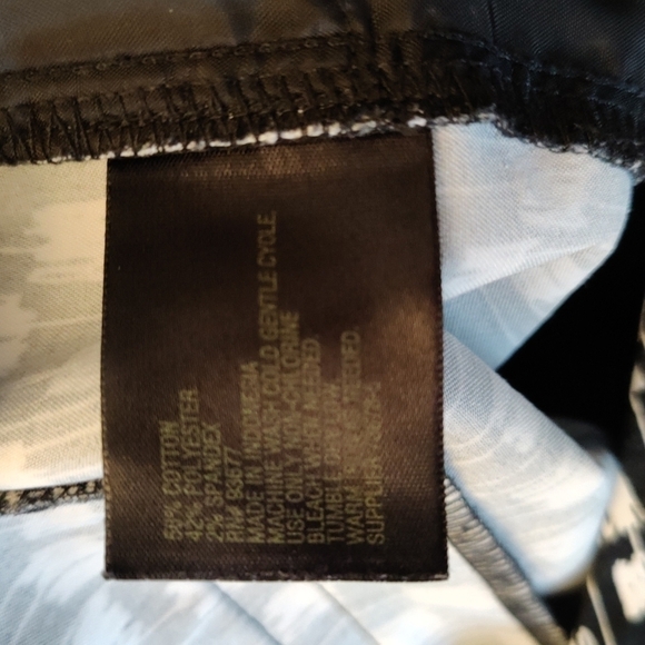 𝅺WORTHINGTON Slim Fit Black & White Pencil Pants, Size 8P, Like New & Perfect - Picture 11 of 11